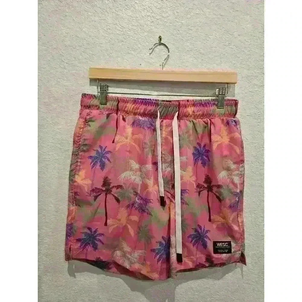 Wesc pink men's shorts sz medium